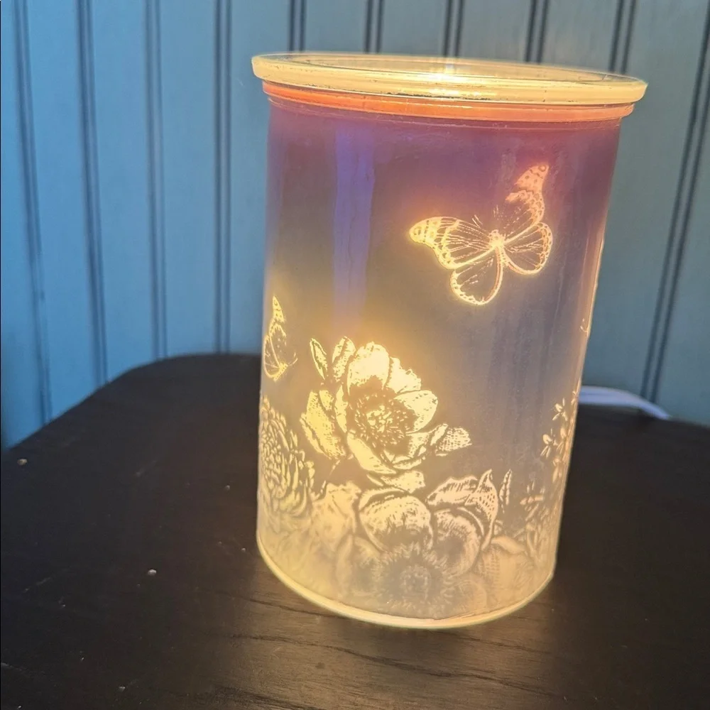 New Scentsy Cast Pink Electric Wax Warmer with  Spring Pack